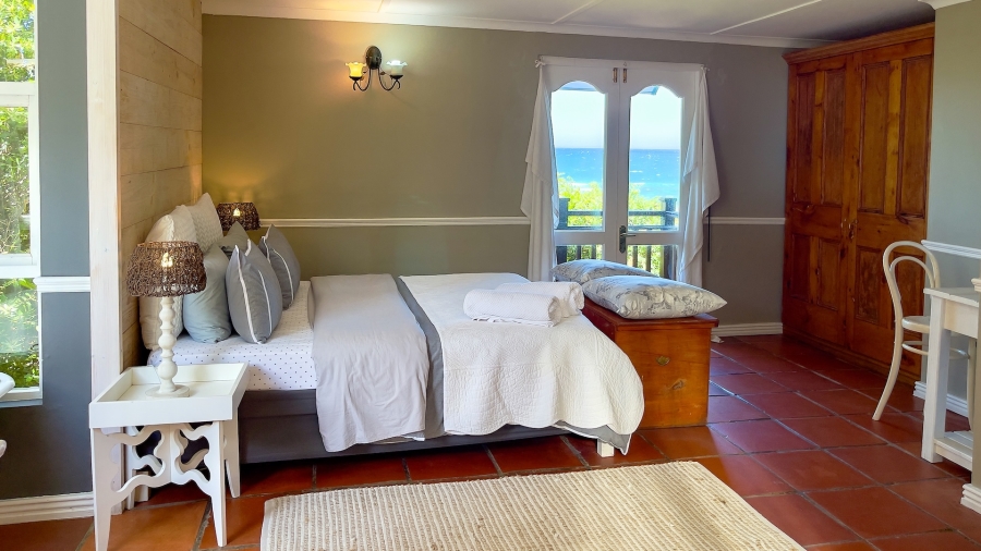 To Let 5 Bedroom Property for Rent in Southern Cross Western Cape